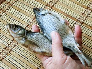 Как солить и вялить рыбу летом